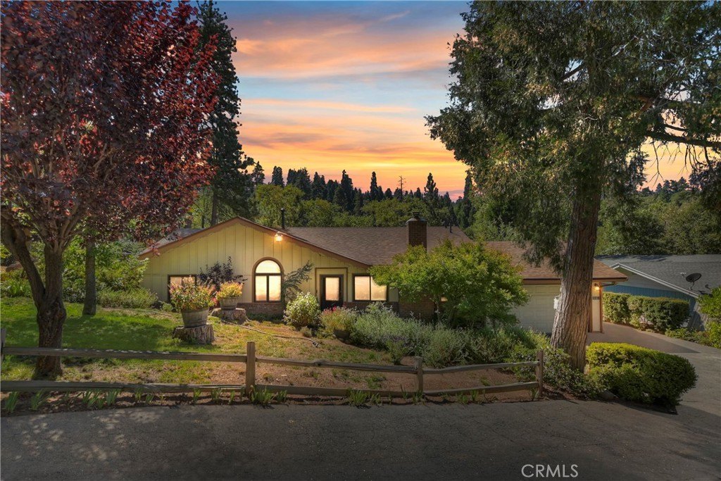 Crestline, California, 92325, United States, 3 Bedrooms Bedrooms, ,2 BathroomsBathrooms,Residential,Forsale,2013198