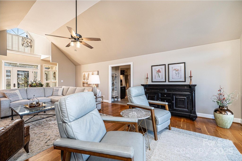 Hickory, North Carolina, 28601, United States, 3 Bedrooms Bedrooms, ,2 BathroomsBathrooms,Residential,Forsale,2014455