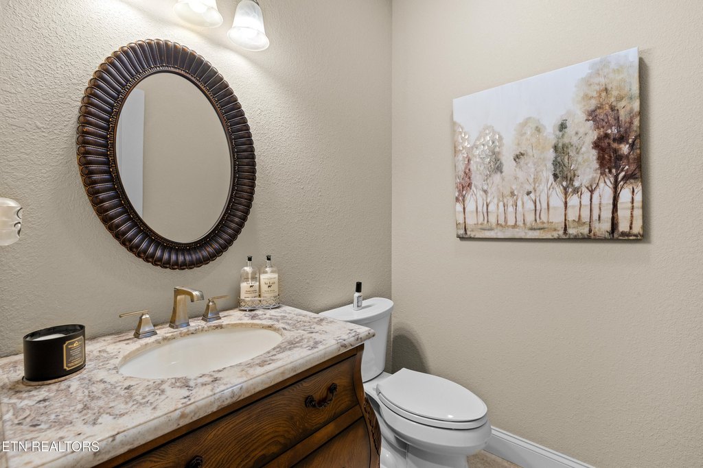 Maryville, Tennessee, 37801, United States, 4 Bedrooms Bedrooms, ,3.5 BathroomsBathrooms,Residential,Forsale,2011912