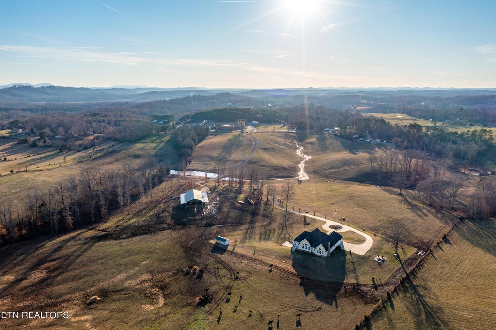 Maryville, Tennessee, 37801, United States, 4 Bedrooms Bedrooms, ,3.5 BathroomsBathrooms,Residential,Forsale,2011912