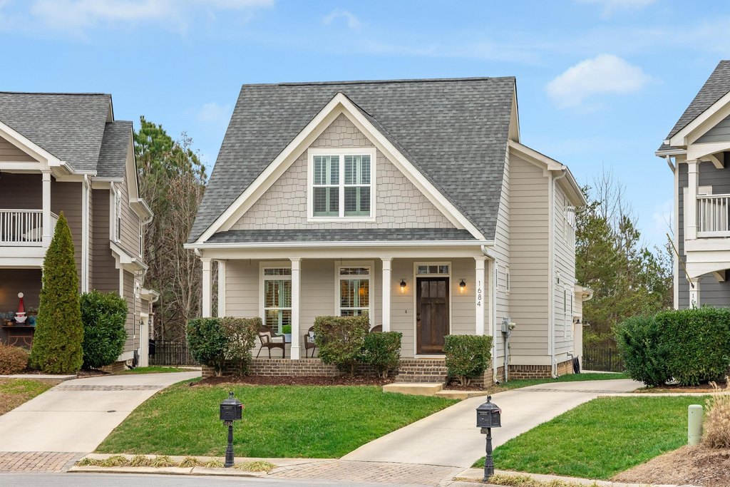 Chattanooga, Tennessee, 37405, United States, 4 Bedrooms Bedrooms, ,3.5 BathroomsBathrooms,Residential,Forsale,2009603