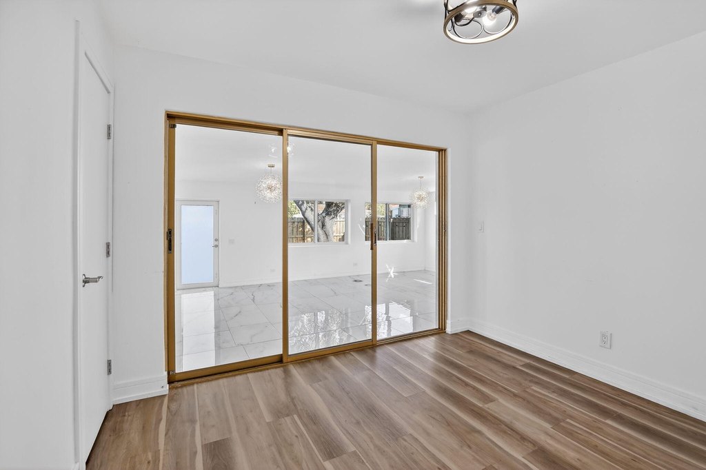 Hollywood, Florida, 33019, United States, 3 Bedrooms Bedrooms, ,2 BathroomsBathrooms,Residential,Forsale,2009886