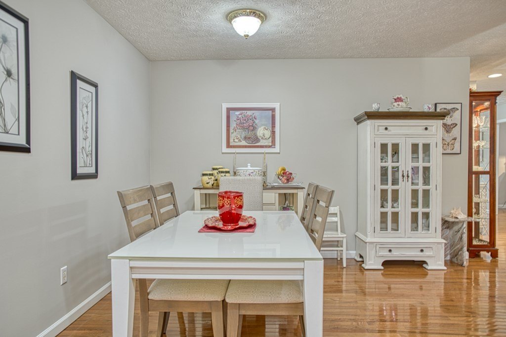 Cookeville, Tennessee, 38506, United States, 3 Bedrooms Bedrooms, ,2 BathroomsBathrooms,Residential,Forsale,2010951