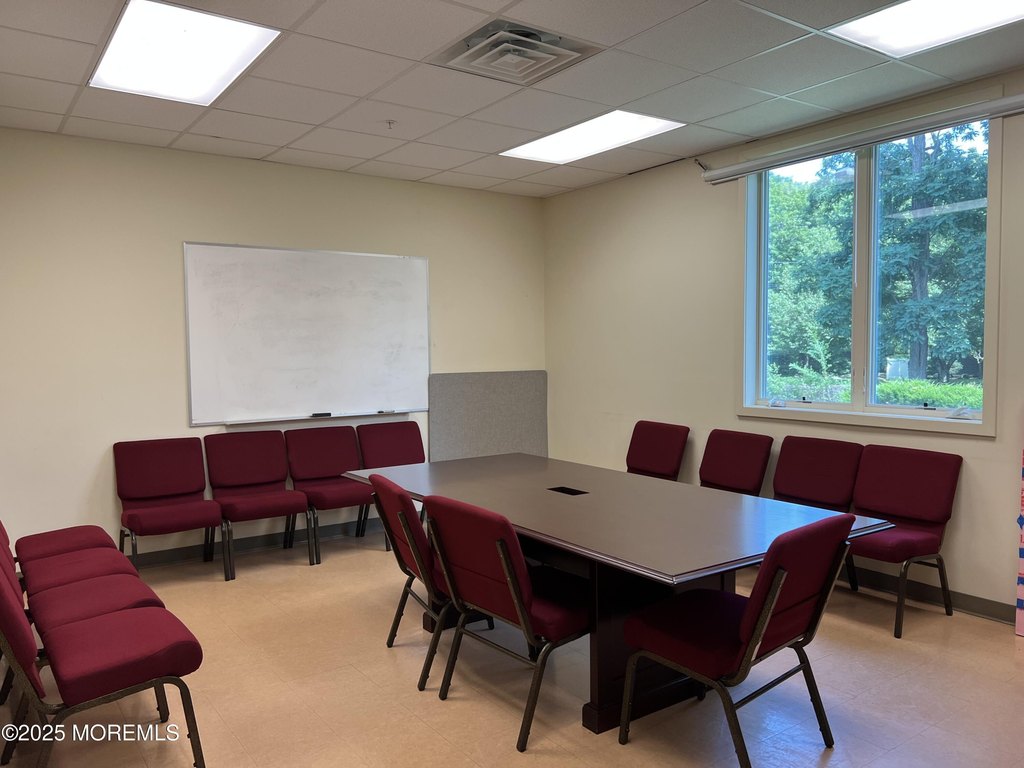 Eatontown, New Jersey, 07724, United States, ,Residential,Forsale,1984559