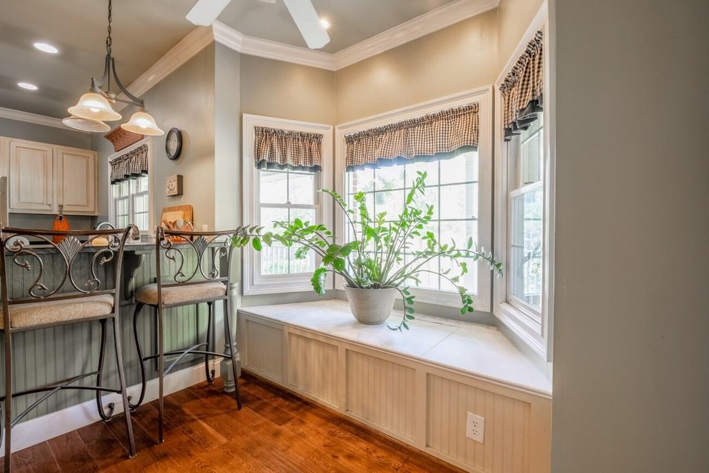 Calhoun, Georgia, 30701, United States, 5 Bedrooms Bedrooms, ,4.5 BathroomsBathrooms,Residential,Forsale,2004688