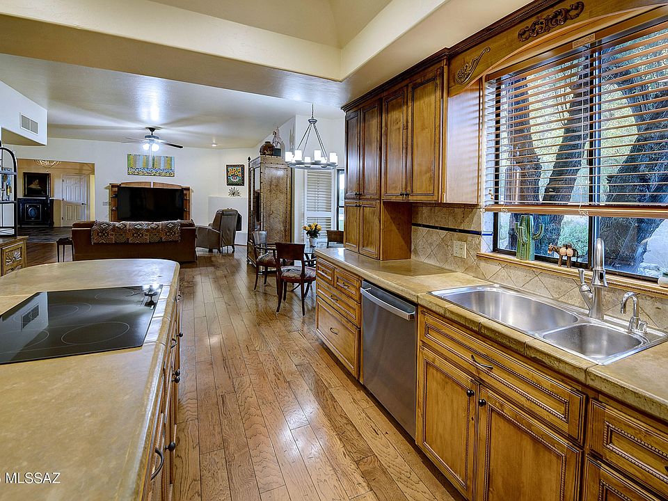 Tucson, Arizona, 85718, United States, 4 Bedrooms Bedrooms, ,3 BathroomsBathrooms,Residential,Forsale,1963534