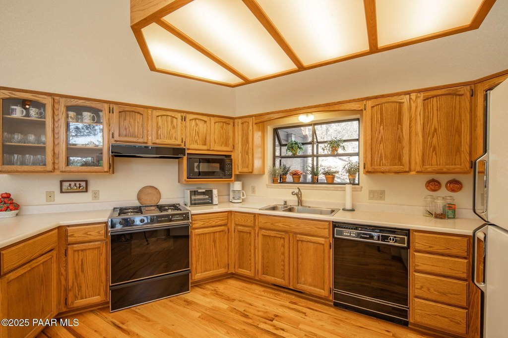 Prescott, Arizona, 86303, United States, 3 Bedrooms Bedrooms, ,4 BathroomsBathrooms,Residential,Forsale,2011236