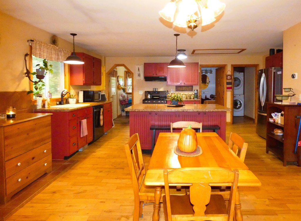 Ossipee, New Hampshire, 03814, United States, 2 Bedrooms Bedrooms, ,2 BathroomsBathrooms,Residential,Forsale,2002406