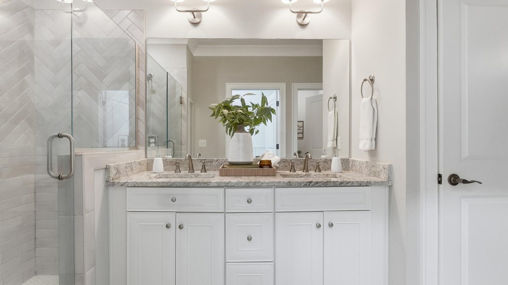 Signal Mountain, Tennessee, 37377, United States, 4 Bedrooms Bedrooms, ,3.5 BathroomsBathrooms,Residential,Forsale,2011259