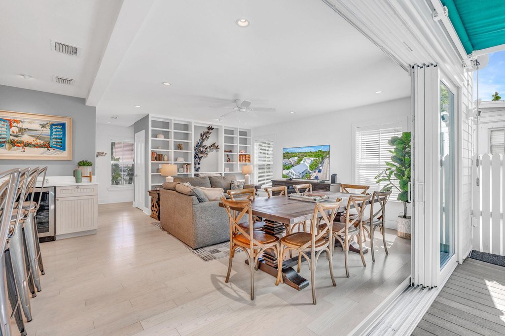 Key West, Florida, 33040, United States, 3 Bedrooms Bedrooms, ,3.5 BathroomsBathrooms,Residential,Forsale,2004350