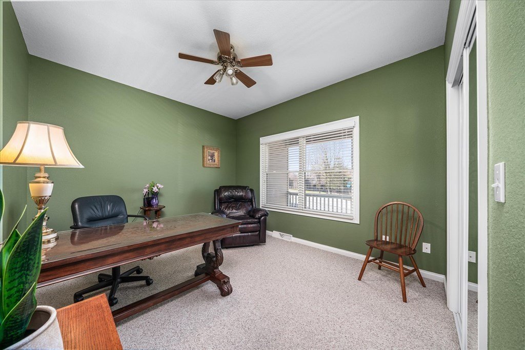 Byrdstown, Tennessee, 38549, United States, 3 Bedrooms Bedrooms, ,3 BathroomsBathrooms,Residential,Forsale,1967348