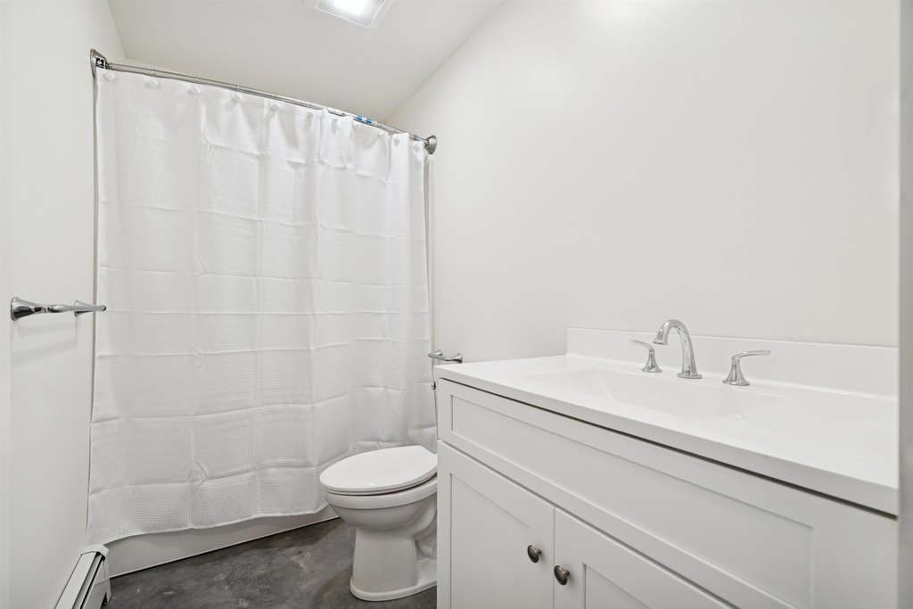 Woodstock, Vermont, 05091, United States, 3 Bedrooms Bedrooms, ,3.5 BathroomsBathrooms,Residential,Forsale,2004852