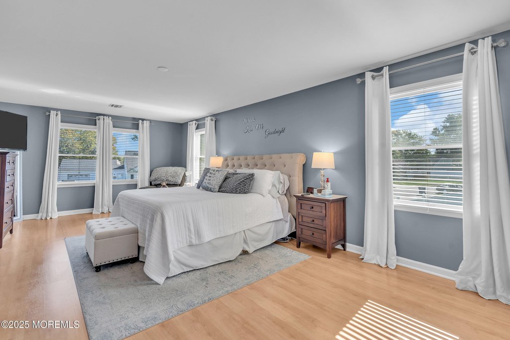 Hazlet, New Jersey, 07730, United States, 4 Bedrooms Bedrooms, ,2 BathroomsBathrooms,Residential,Forsale,1966075