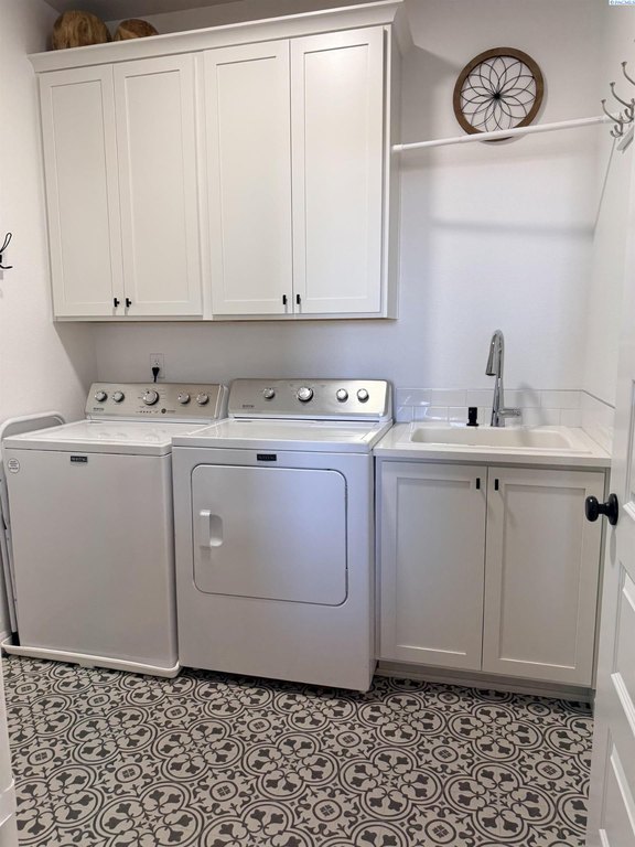 West Richland, Washington, 99353, United States, 4 Bedrooms Bedrooms, ,2 BathroomsBathrooms,Residential,Forsale,1990697