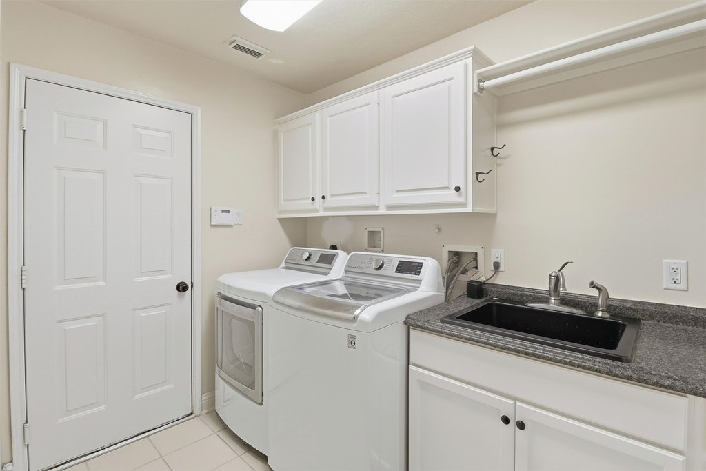 Katy, Texas, 77494, United States, 4 Bedrooms Bedrooms, ,3.5 BathroomsBathrooms,Residential,Forsale,1973427