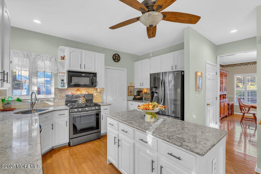 Howell, New Jersey, 07731, United States, 5 Bedrooms Bedrooms, ,3.5 BathroomsBathrooms,Residential,Forsale,1984548