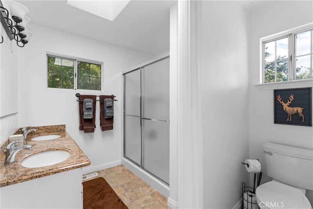 Lake Arrowhead, California, 92352, United States, 4 Bedrooms Bedrooms, ,2.5 BathroomsBathrooms,Residential,Forsale,1971038