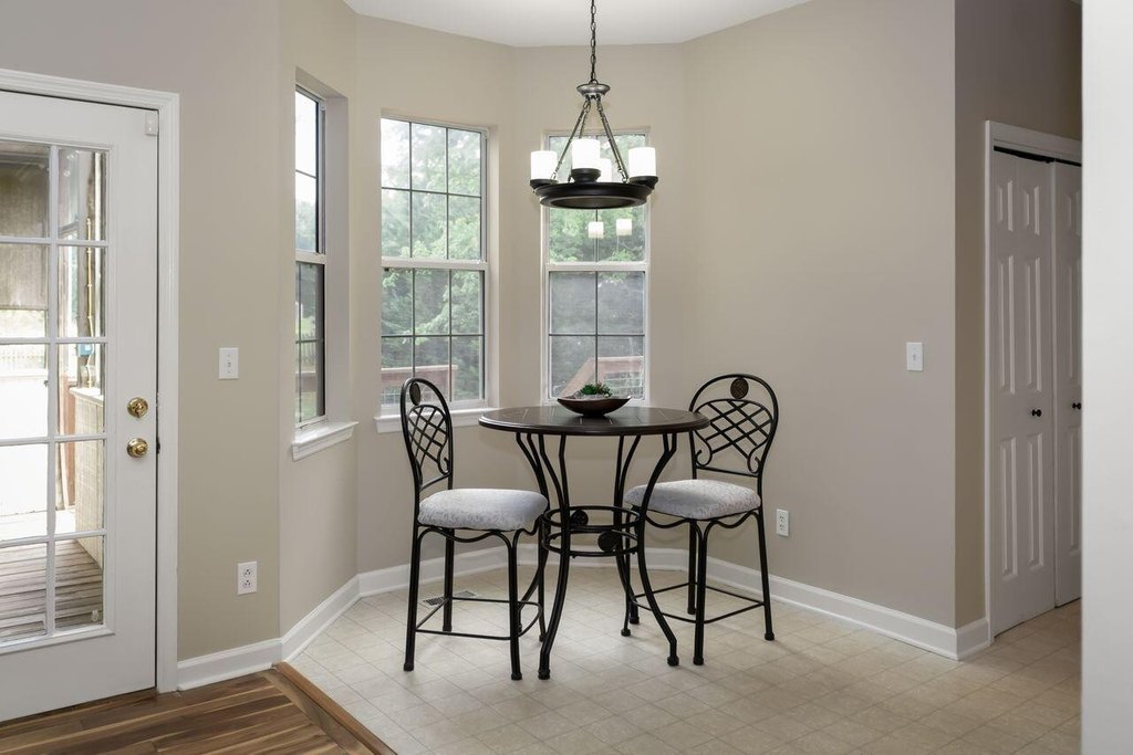 Signal Mountain, Tennessee, 37377, United States, 4 Bedrooms Bedrooms, ,2.5 BathroomsBathrooms,Residential,Forsale,1946776