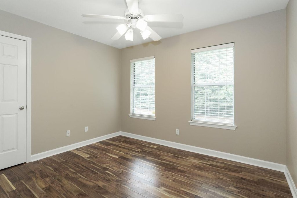 Signal Mountain, Tennessee, 37377, United States, 4 Bedrooms Bedrooms, ,2.5 BathroomsBathrooms,Residential,Forsale,1946776