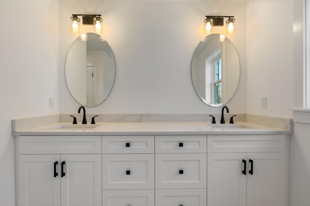 Hampton, New Hampshire, 03842, United States, 3 Bedrooms Bedrooms, ,2.5 BathroomsBathrooms,Residential,Forsale,2002415