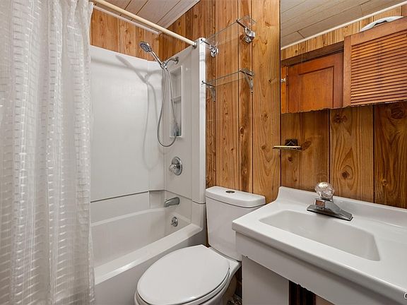 Inlet, New York, 13360, United States, 8 Bedrooms Bedrooms, ,3 BathroomsBathrooms,Residential,Forsale,1969692