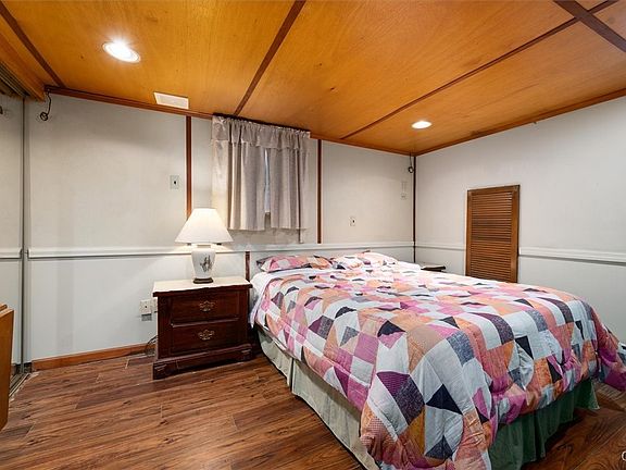 Inlet, New York, 13360, United States, 8 Bedrooms Bedrooms, ,3 BathroomsBathrooms,Residential,Forsale,1969692