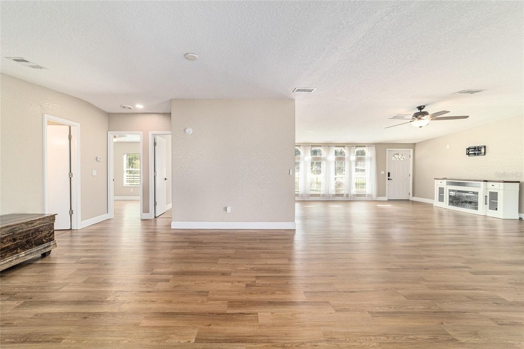 BELLEVIEW, Florida, 34420, United States, 4 Bedrooms Bedrooms, ,3 BathroomsBathrooms,Residential,Forsale,1994121