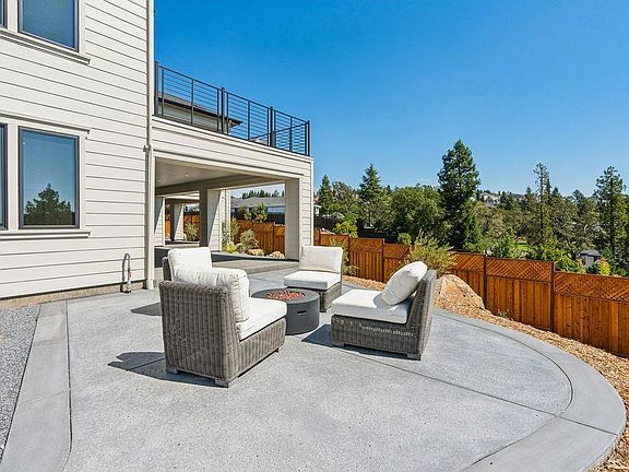 Santa Rosa, California, 95403, United States, 4 Bedrooms Bedrooms, ,4 BathroomsBathrooms,Residential,Forsale,1985927