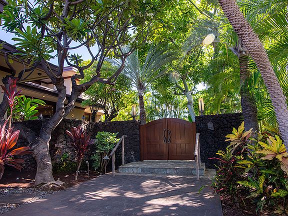 Kamuela, Hawaii, 96743, United States, 4 Bedrooms Bedrooms, ,5 BathroomsBathrooms,Residential,Forsale,1989818