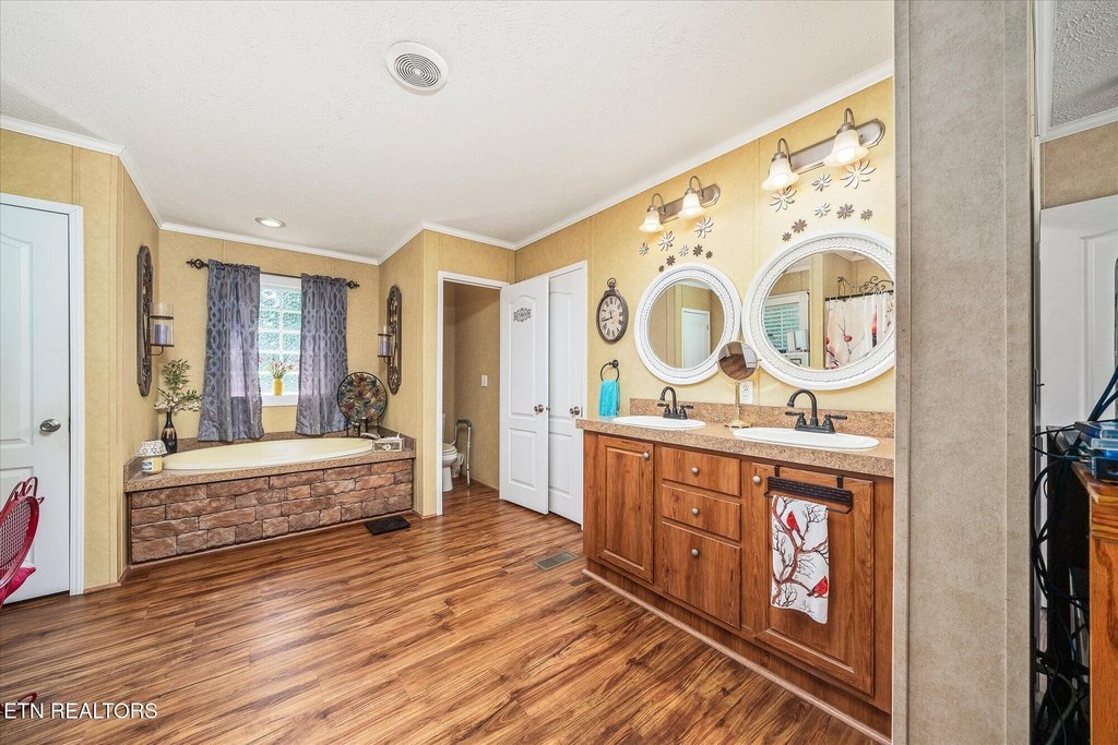 Decatur, Tennessee, 37322, United States, 4 Bedrooms Bedrooms, ,2 BathroomsBathrooms,Residential,Forsale,1929848