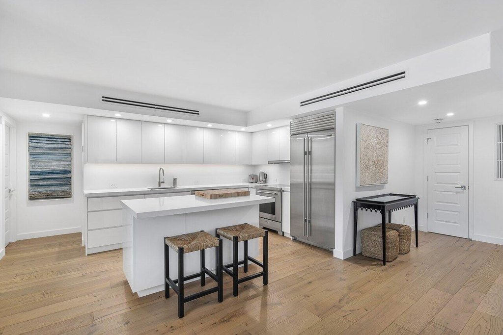 Palm Beach, Florida, 33480, United States, 2 Bedrooms Bedrooms, ,2 BathroomsBathrooms,Residential,Forsale,1996367