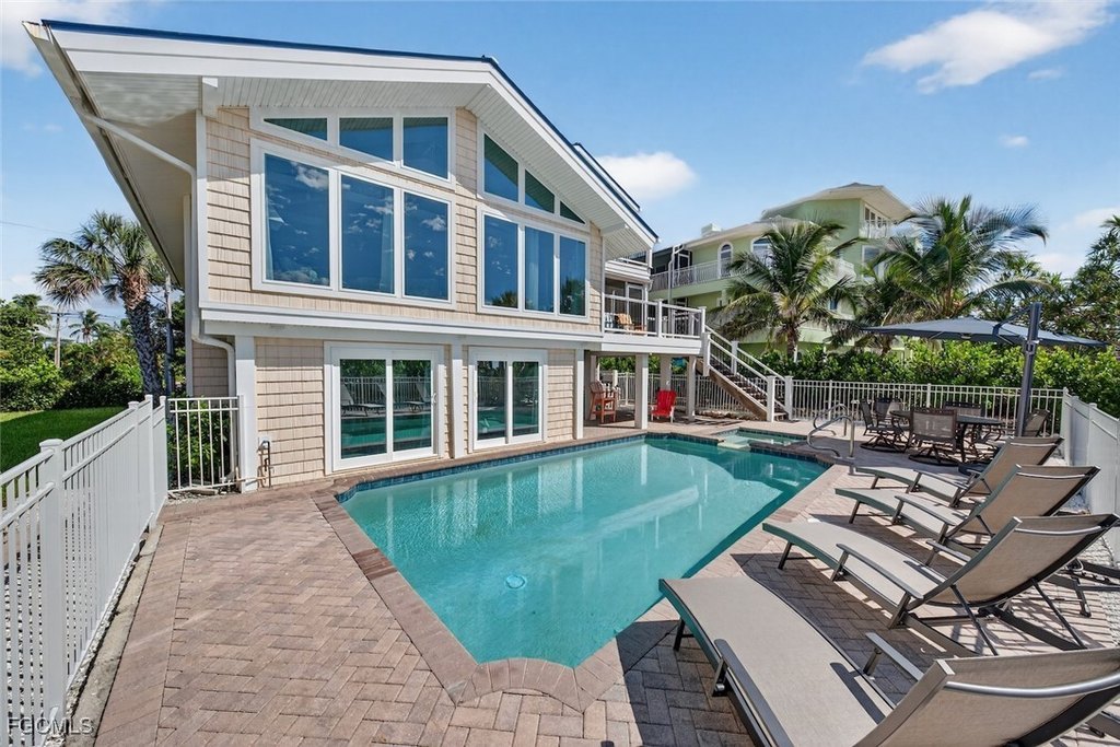 Captiva, Florida, 33924, United States, 4 Bedrooms Bedrooms, ,3.5 BathroomsBathrooms,Residential,Forsale,1971928