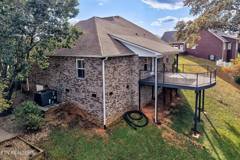 Maryville, Tennessee, 37804, United States, 4 Bedrooms Bedrooms, ,3 BathroomsBathrooms,Residential,Forsale,1973596