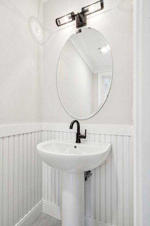 Portsmouth, New Hampshire, 03801, United States, 4 Bedrooms Bedrooms, ,2.5 BathroomsBathrooms,Residential,Forsale,2002371