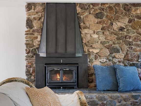 Solvang, California, 93463, United States, 4 Bedrooms Bedrooms, ,2 BathroomsBathrooms,Residential,Forsale,1985945