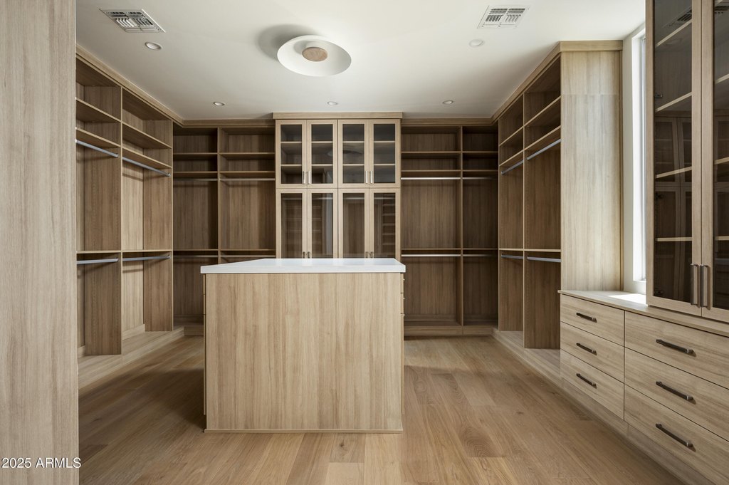 Paradise Valley, Arizona, 85253, United States, 5 Bedrooms Bedrooms, ,6 BathroomsBathrooms,Residential,Forsale,2000265