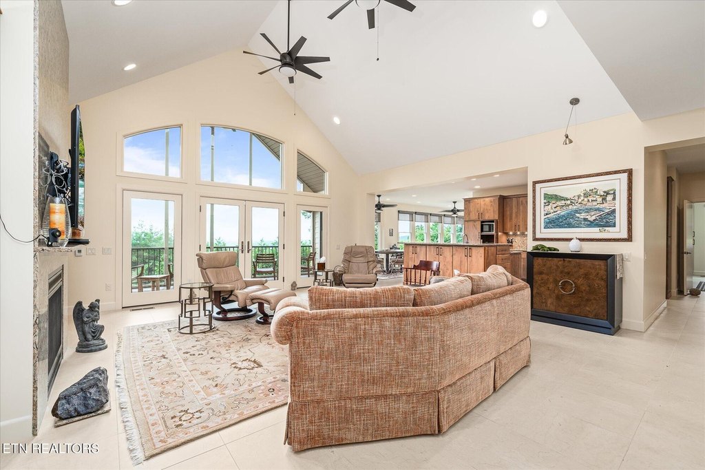 Crossville, Tennessee, 38558, United States, 4 Bedrooms Bedrooms, ,2.5 BathroomsBathrooms,Residential,Forsale,1929843