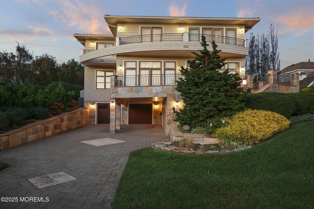 Spring Lake, New Jersey, 07762, United States, 4 Bedrooms Bedrooms, ,5 BathroomsBathrooms,Residential,Forsale,1984564