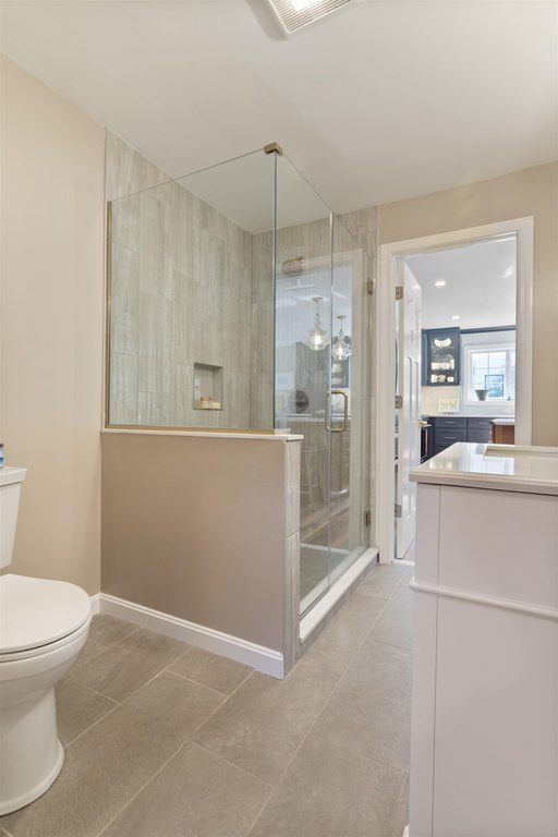 Portsmouth, New Hampshire, 03801, United States, 3 Bedrooms Bedrooms, ,2 BathroomsBathrooms,Residential,Forsale,2002416