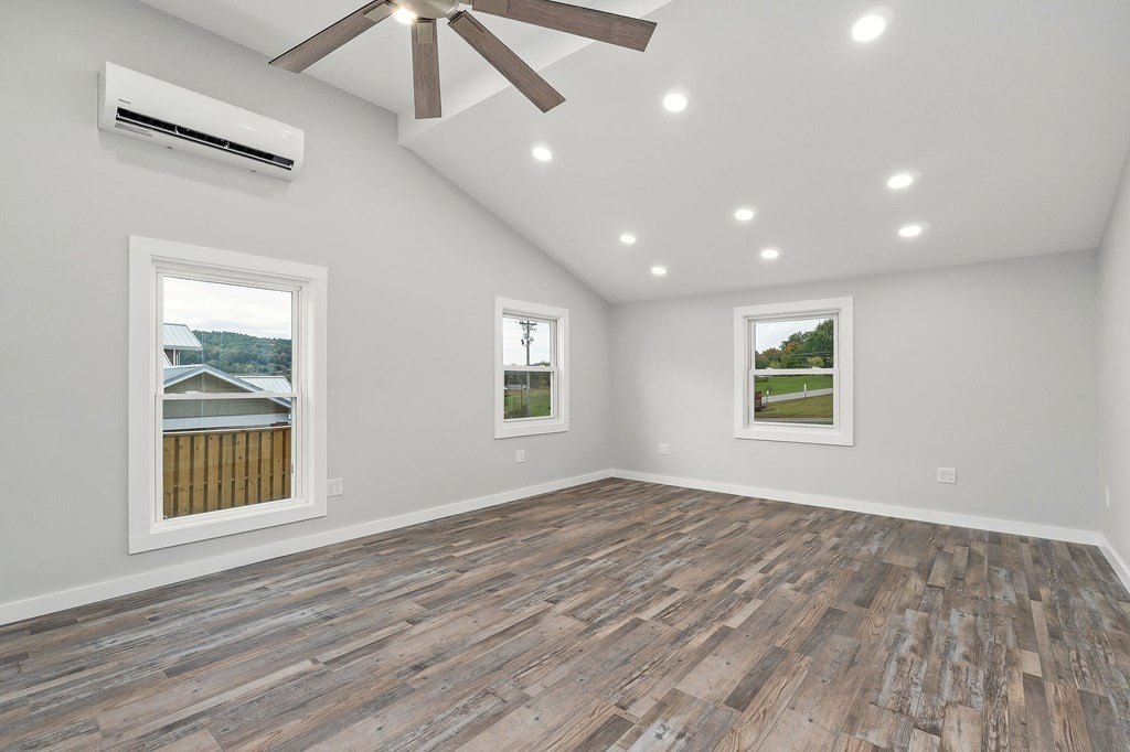 Cookeville, Tennessee, 38501, United States, 3 Bedrooms Bedrooms, ,3 BathroomsBathrooms,Residential,Forsale,1996597