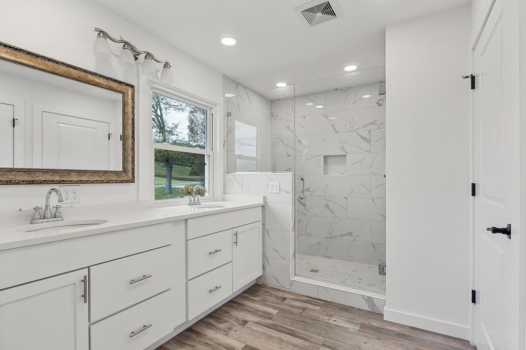 Cookeville, Tennessee, 38501, United States, 3 Bedrooms Bedrooms, ,3 BathroomsBathrooms,Residential,Forsale,1996597