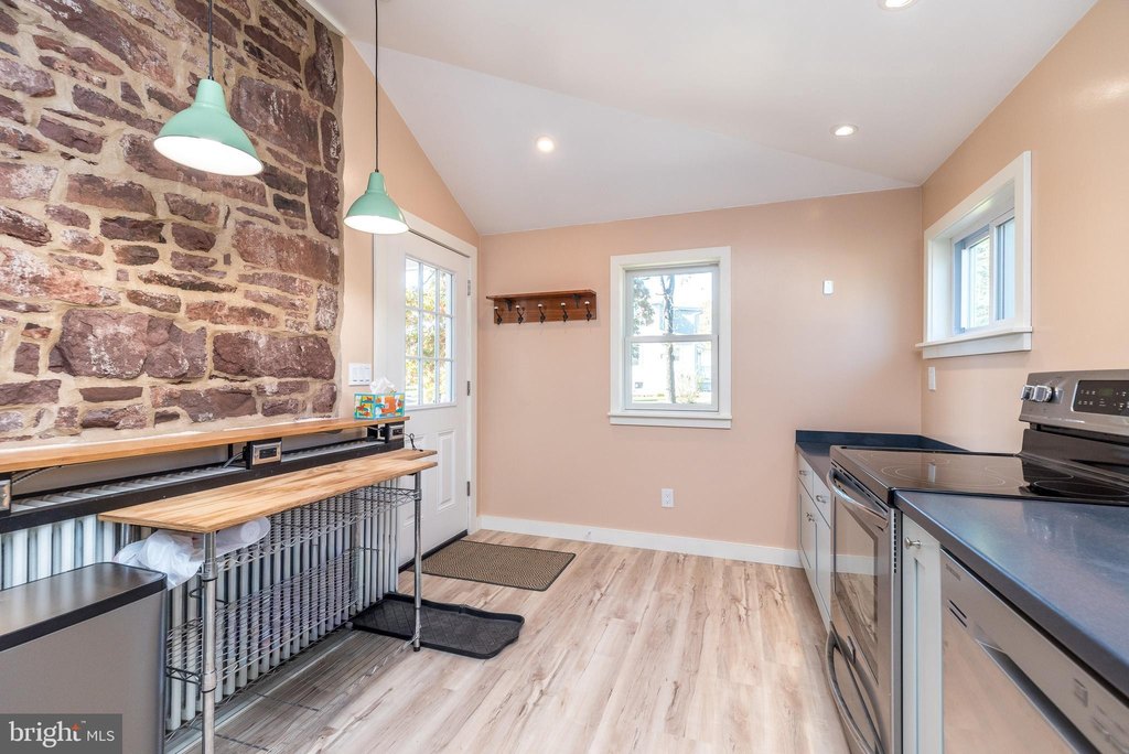 SCHWENKSVILLE, Pennsylvania, 19473, United States, 4 Bedrooms Bedrooms, ,2 BathroomsBathrooms,Residential,Forsale,2004194