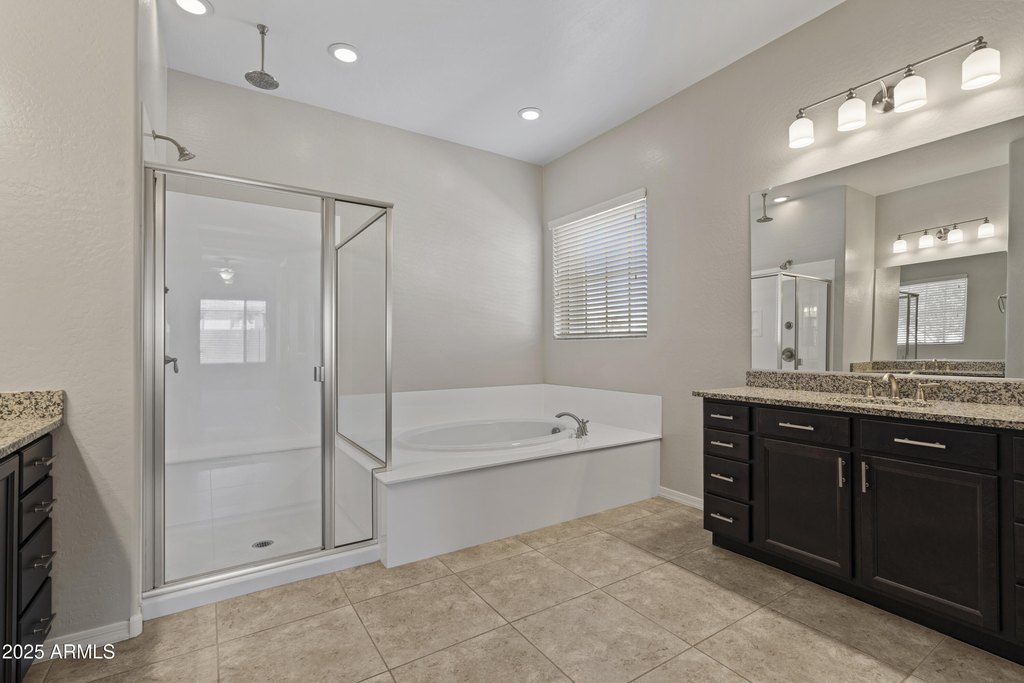 Mesa, Arizona, 85212, United States, 4 Bedrooms Bedrooms, ,3.5 BathroomsBathrooms,Residential,Forsale,2014401