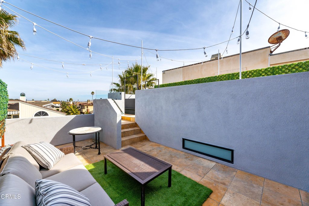 Oxnard, California, 93035, United States, 5 Bedrooms Bedrooms, ,4.5 BathroomsBathrooms,Residential,Forsale,2004315