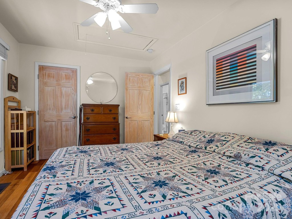 Landrum, South Carolina, 29356, United States, 2 Bedrooms Bedrooms, ,2.5 BathroomsBathrooms,Residential,Forsale,2004298