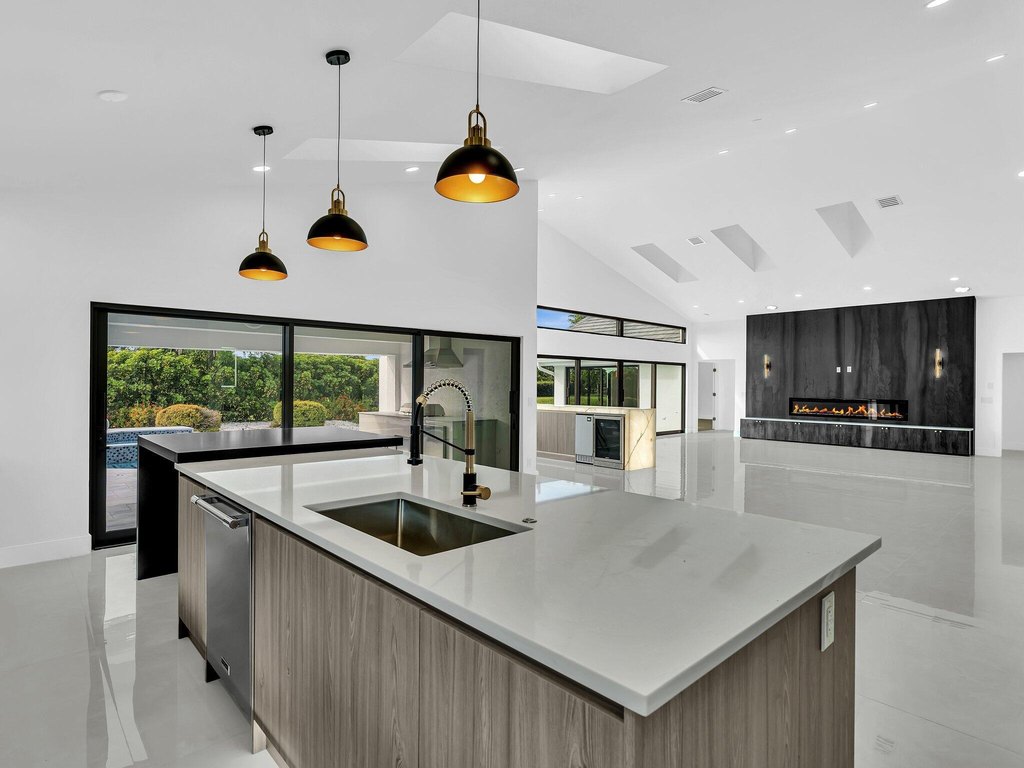 Boca Raton, Florida, 33433, United States, 5 Bedrooms Bedrooms, ,3.5 BathroomsBathrooms,Residential,Forsale,2009931