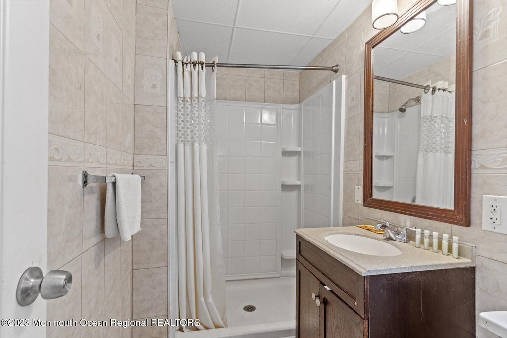 Seaside Heights, New Jersey, 08751, United States, 6 Bedrooms Bedrooms, ,3 BathroomsBathrooms,Residential,Forsale,2004842