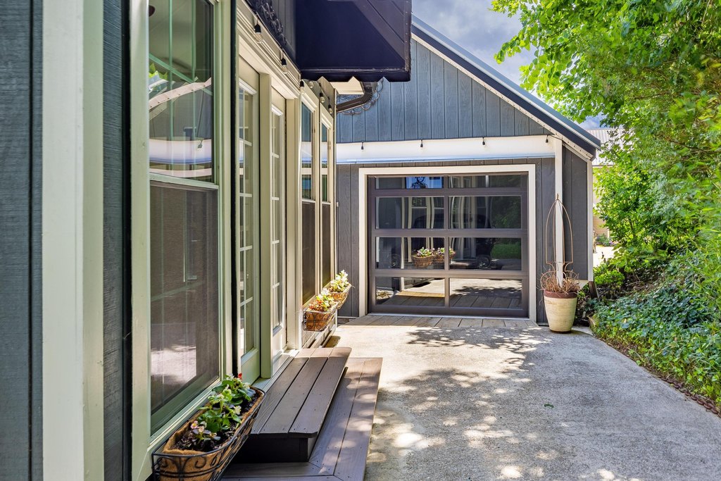 Ooltewah, Tennessee, 37363, United States, 2 Bedrooms Bedrooms, ,2 BathroomsBathrooms,Residential,Forsale,1922159