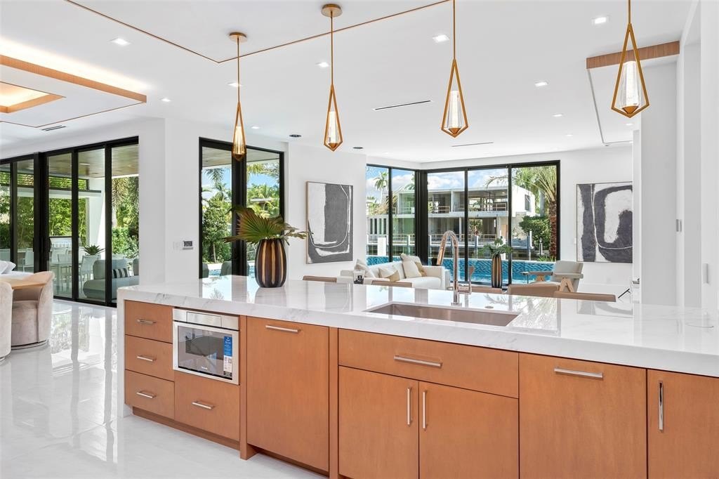 Fort Lauderdale, Florida, 33301, United States, 6 Bedrooms Bedrooms, ,5.5 BathroomsBathrooms,Residential,Forsale,1994100