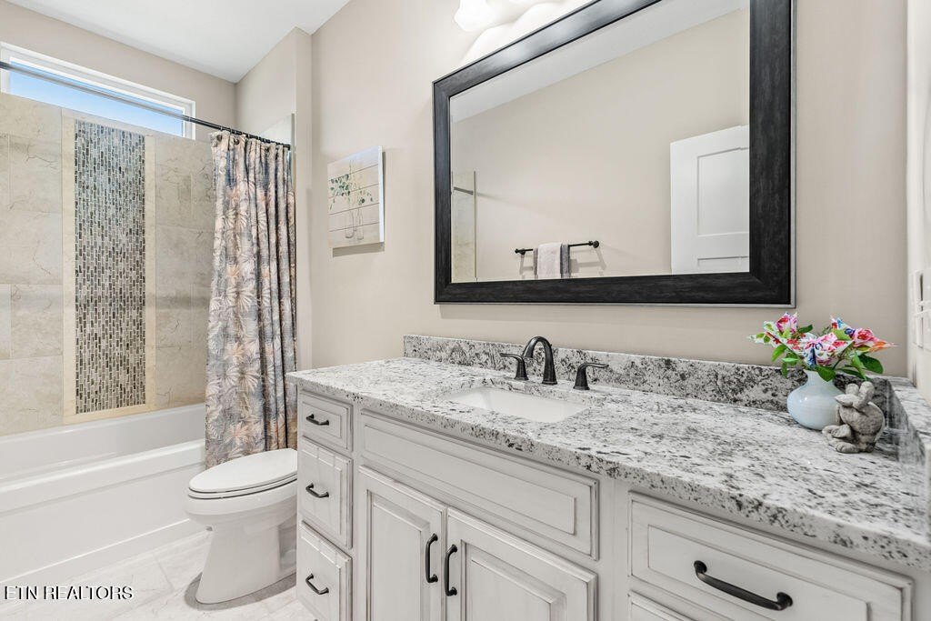 Loudon, Tennessee, 37774, United States, 3 Bedrooms Bedrooms, ,2 BathroomsBathrooms,Residential,Forsale,1999458